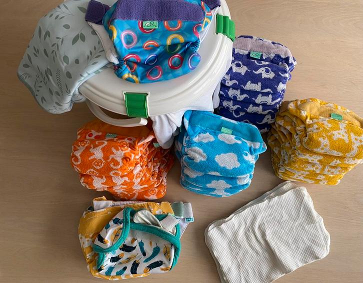 Wasbare luiers TotsBots pakket maat 1, Kinderen en Baby's, Babykleding | Overige, Gebruikt, Jongetje of Meisje, Ophalen of Verzenden