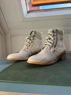 Elegante enkellaarsjes met kant - Maat 39, Kleding | Dames, Beige, Lage of Enkellaarzen, Nieuw, Ophalen of Verzenden