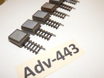 Adv-443 N Spoor Stootblokken met Grondkoffer 14976 Minitrix beschikbaar voor biedingen