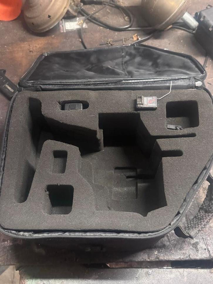 Sanwa M12 RC Zender met Ontvanger, Hobby en Vrije tijd, Modelbouw | Auto's en Voertuigen, Gebruikt, Auto, Groter dan 1:32, Overige merken