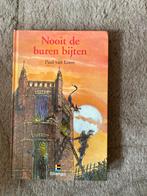Nooit de buren bijten - Paul van Loon, Boeken, Ophalen of Verzenden, Gelezen, Fictie algemeen