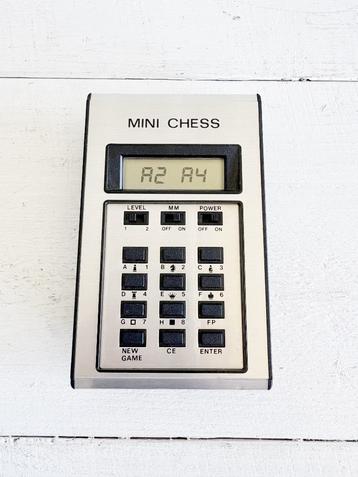 Scisys Mini Chess Vintage Schaakcomputer 1981 beschikbaar voor biedingen