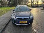 Ford Focus Wagon 1.6 16V Titanium 100PK 2009 Grijs, 1596 cc, 15 km/l, 4 cilinders, 635 kg