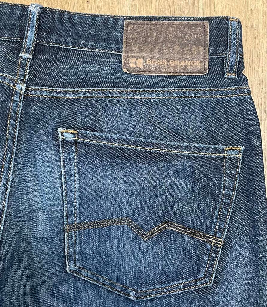 Hugo Boss straight fit jeans donkerblauw - Size W32 L30, Kleding | Heren, Spijkerbroeken en Jeans, Ophalen of Verzenden, Zo goed als nieuw