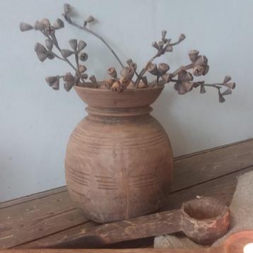 Nepalese kruik no.5 / Sober Landelijke interieur Homestyling beschikbaar voor biedingen