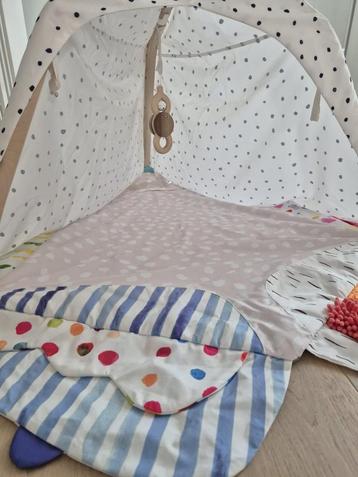 LOVEVERY The Play Gym beschikbaar voor biedingen
