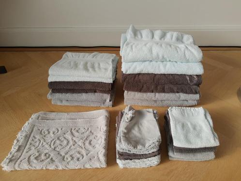 Partij oude handdoeken 17 Hema handoeken, 14 washandjes, 1 b, Huis en Inrichting, Badkamer | Badtextiel en Accessoires, Gebruikt
