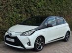Toyota Yaris 1.5 Hybrid Bi-Tone CarPlay Camera, Zwart, 4 cilinders, Wit, Bedrijf
