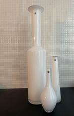 Ikea FYLLIG, 2011, XXL hoge 82cm melkwitte vaas, Overige kleuren, Ophalen of Verzenden, Minder dan 50 cm, Glas