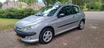 Peugeot 206 1.4 3D 2002., Auto's, Voorwielaandrijving, Zwart, 4 cilinders, Elektrische ramen