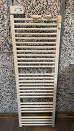 Stelrad Dahlia-E, elektrische badkamerradiator, Doe-het-zelf en Verbouw, Verwarming en Radiatoren, Ophalen, 500 tot 800 watt, Radiator