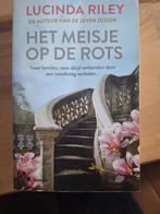 Lucinda Riley - Het meisje op de rotsen, Lucinda Riley, Ophalen of Verzenden, Zo goed als nieuw, Nederland