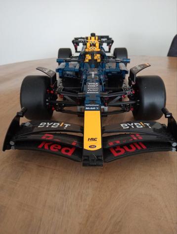Lego Technic Red Bull F1 Auto - 62cm beschikbaar voor biedingen