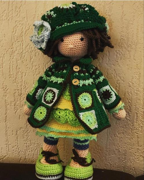 Pop Zoey naar een patroon van Caro Created., Hobby en Vrije tijd, Breien en Haken, Nieuw, Haken, Patroon of Boek, Ophalen of Verzenden