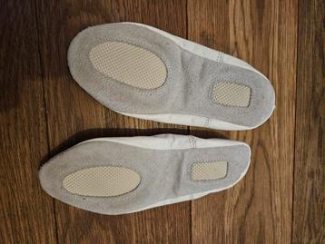 Turnschoentjes maat 33 leer beschikbaar voor biedingen