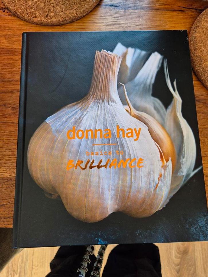 Donna Hay - Basics to Brilliance (Nieuw), Boeken, Kookboeken, Nieuw, Voorgerechten en Soepen, Hoofdgerechten, Tapas, Hapjes en Dim Sum