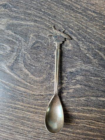 Theelepeltje van Fokker verzilverd. Uitgegeven door Keltum. beschikbaar voor biedingen