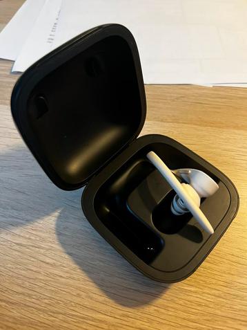 beats pro right ear beschikbaar voor biedingen