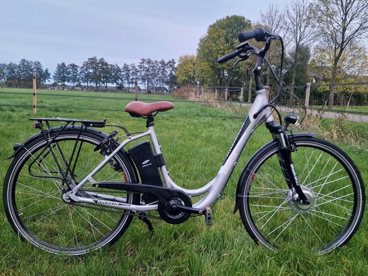 Zeer nette kreidler elektrische damesfiets met lage instap, Fietsen en Brommers, Elektrische fietsen, Zo goed als nieuw, Overige merken