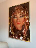Groot fotoschilderij vrouw met gouden sierlijst, Ophalen, Oorspronkelijke maker, Zo goed als nieuw, 75 tot 100 cm