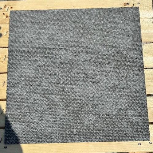 Partij Desso tapijttegels grijs 4.5m2 #25 nieuw, Huis en Inrichting, Stoffering | Vloerbedekking, Nieuw, Tapijttegels, Crème, Grijs