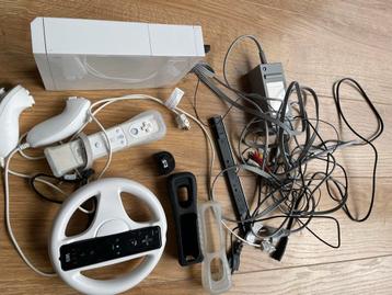 Wii,Balance Board, skylanders, stuur enz beschikbaar voor biedingen