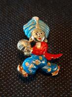 vintage sultan Sarotti pin reclame jaren '80/'90, Verzamelen, Verzenden, Gebruikt, Merk, Speldje of Pin