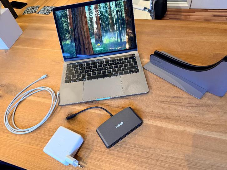 Macbook Pro 13.3 2019, Computers en Software, Apple Macbooks, Gebruikt, MacBook Pro, 13 inch, Minder dan 2 Ghz, 512 GB, 16 GB