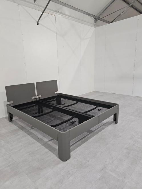 Showroom Auping Auronde Deelbare Bed 160x200 Warm Grey, Huis en Inrichting, Slaapkamer | Bedden, Ophalen of Verzenden