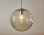 Vintage rookglazen globe van Doria Leuchten, Huis en Inrichting, Lampen | Hanglampen, Gebruikt, Ophalen of Verzenden, Glas, Nvt