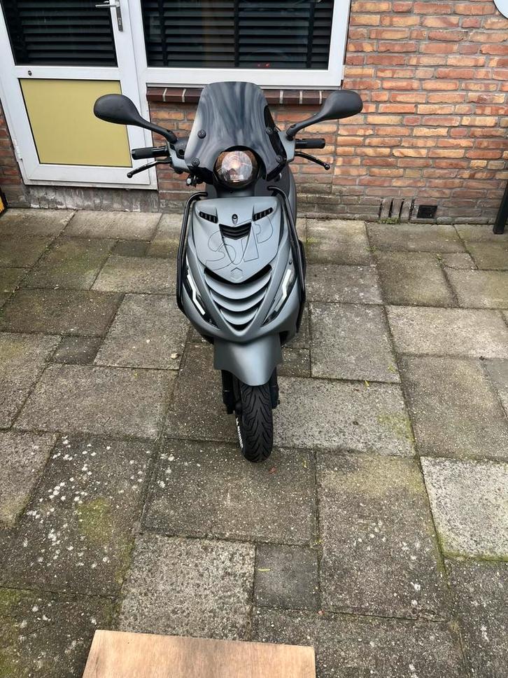 Piaggio zip, Fietsen en Brommers, Scooters | Piaggio, Gebruikt, Zip, Maximaal 45 km/u, Benzine, Ophalen