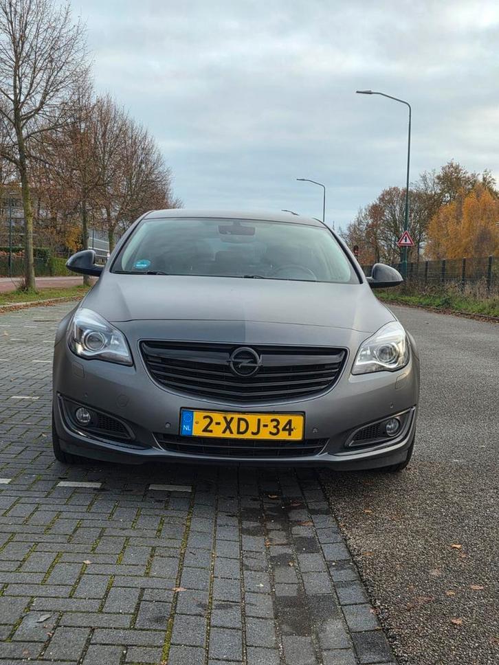 Opel Insignia 2.0 Cdti 143KW Bi-t 5DRS S&S 2014 Zwart, Auto's, Opel, Particulier, Insignia, Diesel, C, Hatchback, Handgeschakeld
