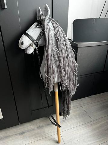 Prachtig handgemaakte hobby horse beschikbaar voor biedingen