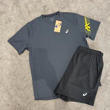 Asics setje beschikbaar voor biedingen