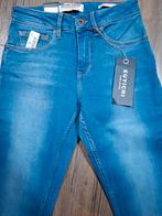 KUYICHI Sara straight fit jeans W26 L34, Kleding | Dames, Spijkerbroeken en Jeans, Blauw, KUYICHI, Nieuw, Ophalen of Verzenden