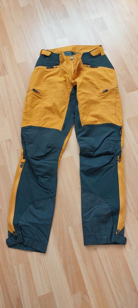 Lundhags wandelbroek maat 44, Kleding | Dames, Broeken en Pantalons, Zo goed als nieuw, Maat 42/44 (L), Geel, Lang, Ophalen of Verzenden