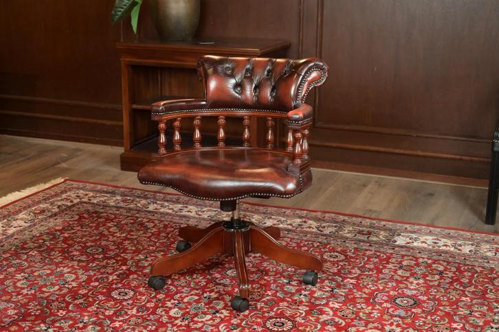 Chesterfield bureaustoel, Huis en Inrichting, Stoelen, Zo goed als nieuw, Eén, Leer, Rood, Ophalen of Verzenden