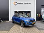 Volkswagen T-ROC 1.0 TSI Style Business / PANO / Carplay / A, Voorwielaandrijving, Gebruikt, Euro 6, Blauw