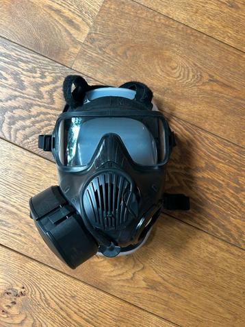 Fm50 gasmasker beschikbaar voor biedingen