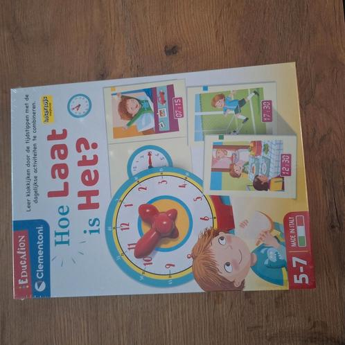 Hoe laat is het?, Boeken, Kinderboeken | Baby's en Peuters, Nieuw, Ophalen of Verzenden