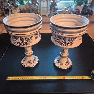 Set van 2 bloempotten beschikbaar voor biedingen