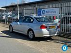 BMW 3-serie 320i Business Line | Navi | Airco | Cruise | NAP, Origineel Nederlands, Te koop, Zilver of Grijs, 5 stoelen