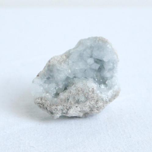 Celestien cluster uit Madagaskar, Verzamelen, Mineralen en Fossielen, Mineraal, Ophalen of Verzenden