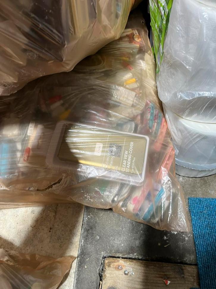 Partij GSM Hoesjes, CDs, Defecte iMac Scherm, Telecommunicatie, Mobiele telefoons | Toebehoren en Onderdelen, Gebruikt, Apple iPhone