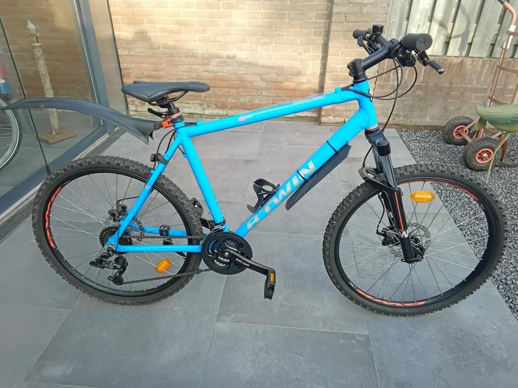 B-Twin 27'5 inch. rockrider 500. Maat XL. 21 versnel. zgan., Fietsen en Brommers, Fietsen | Mountainbikes en ATB, 53 tot 57 cm