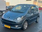 Peugeot 1007 1.6 16V, Zwart, 4 cilinders, 4 stoelen, Bedrijf