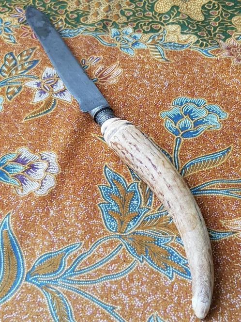 Antiek vleesmes uit Engeland met gewei en zilver 32,5 cm., Antiek en Kunst, Antiek | Bestek, Ophalen of Verzenden