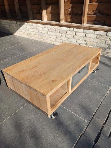 Salontafel op wieltjes met lade beschikbaar voor biedingen