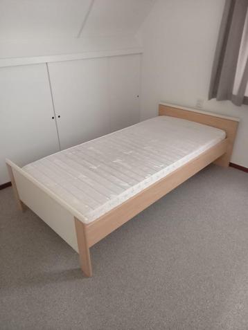 Te koop 1 persoons ledikant beschikbaar voor biedingen