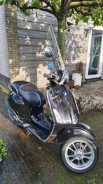 Vespa Primavera, Fietsen en Brommers, Ophalen, Overige modellen, Zo goed als nieuw, Benzine